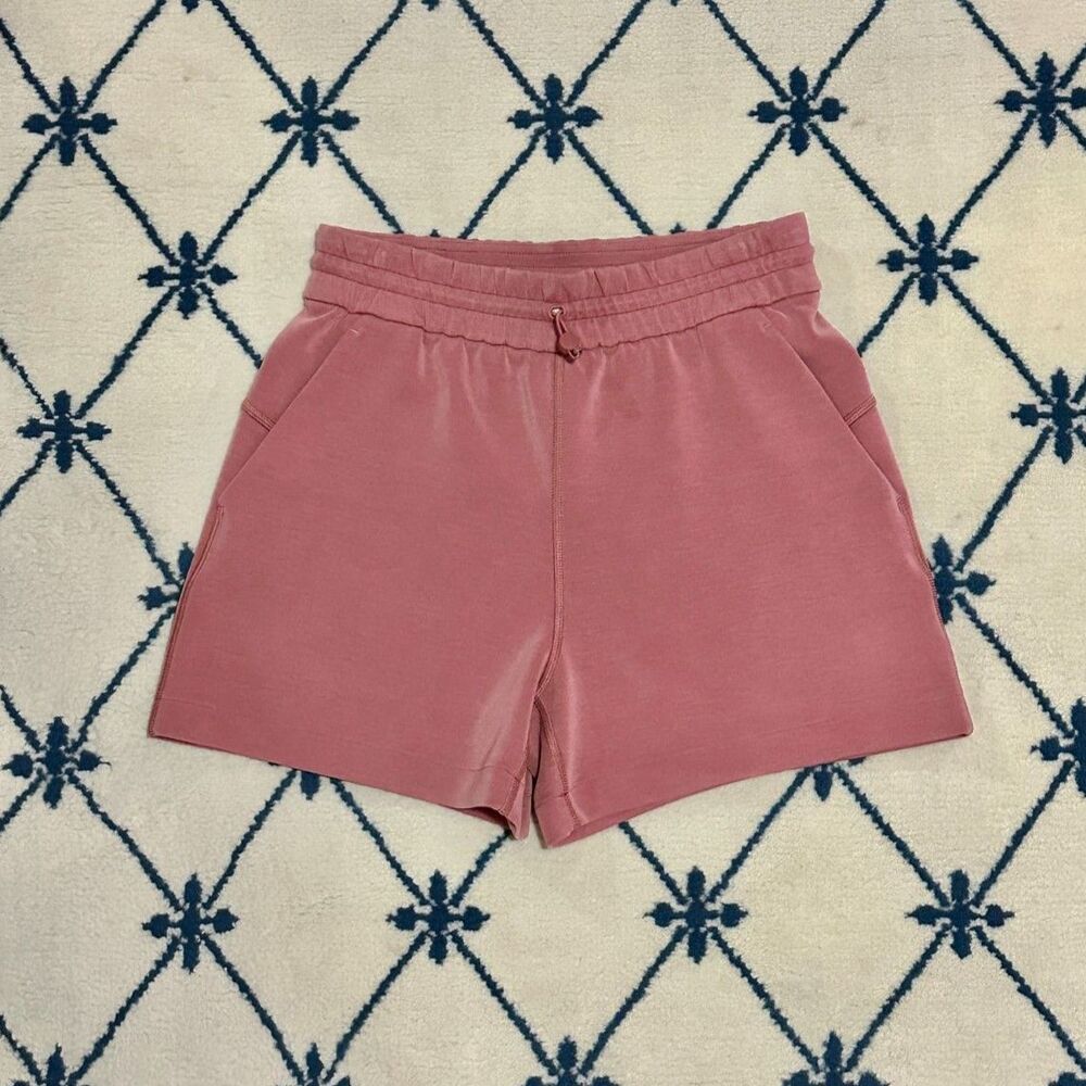 Lululemon Softstreme High-Rise Short 4" - Brier Rose